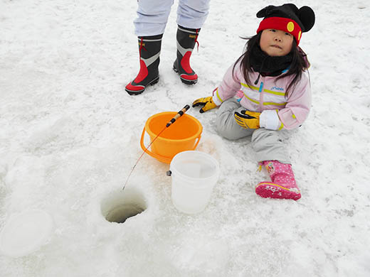 大沼ワカサギ釣りと子供